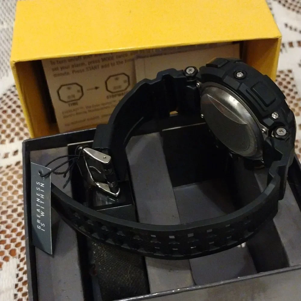 Everlast sports watch and activity tracker